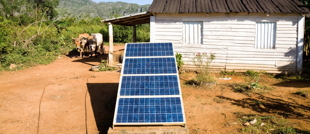 Tankstelle für Solarstrom - Mini-Kraftwerke in der Dritten Welt